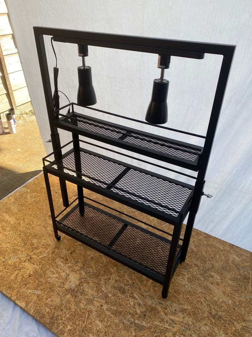 アイアンシェルフ　インダストリアル アイアンラック　多肉植物　アガベ