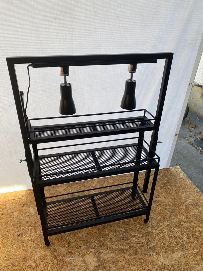 アイアンシェルフ　インダストリアル アイアンラック　多肉植物　アガベ