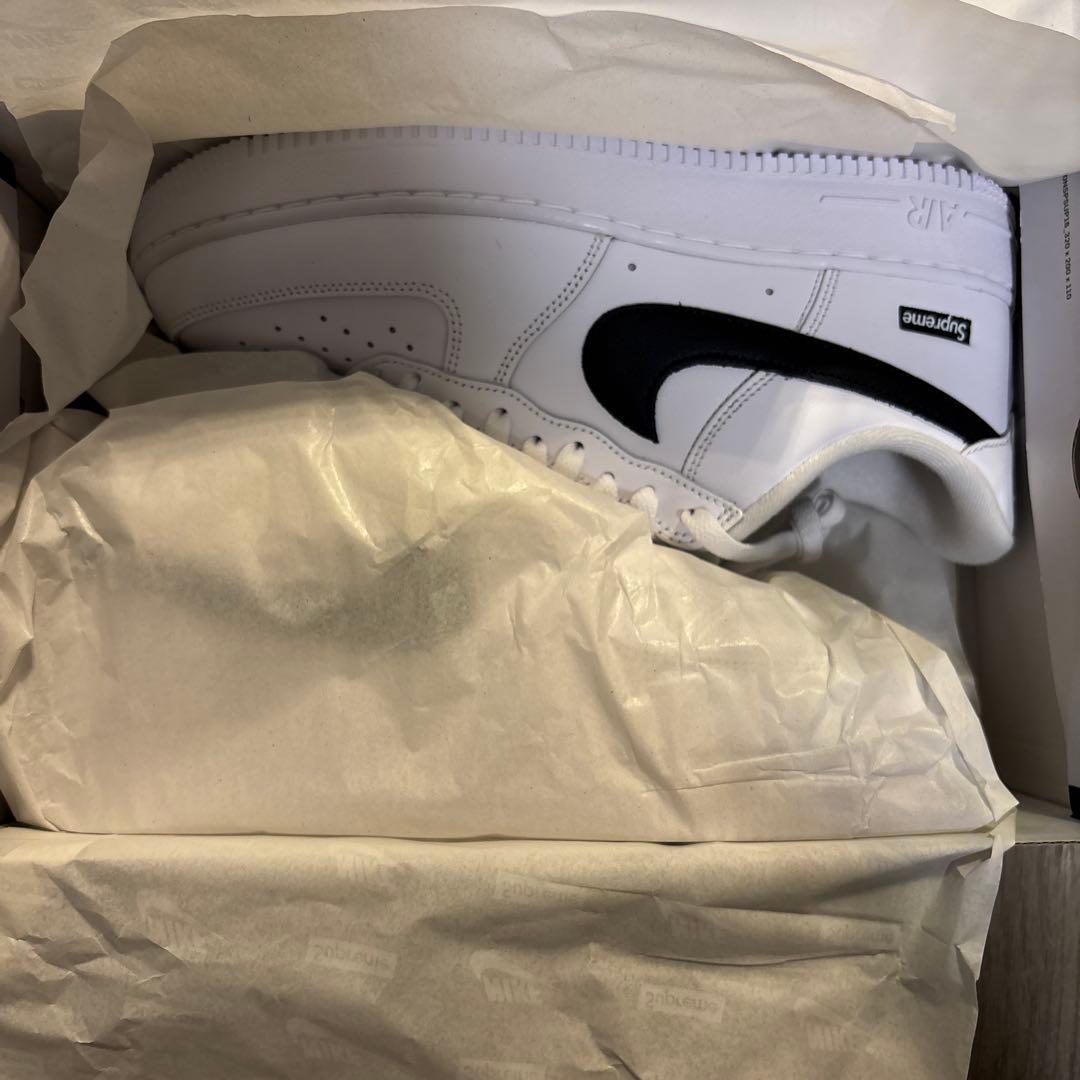 Nike Air Force 1 Supreme ホワイト/ブラック