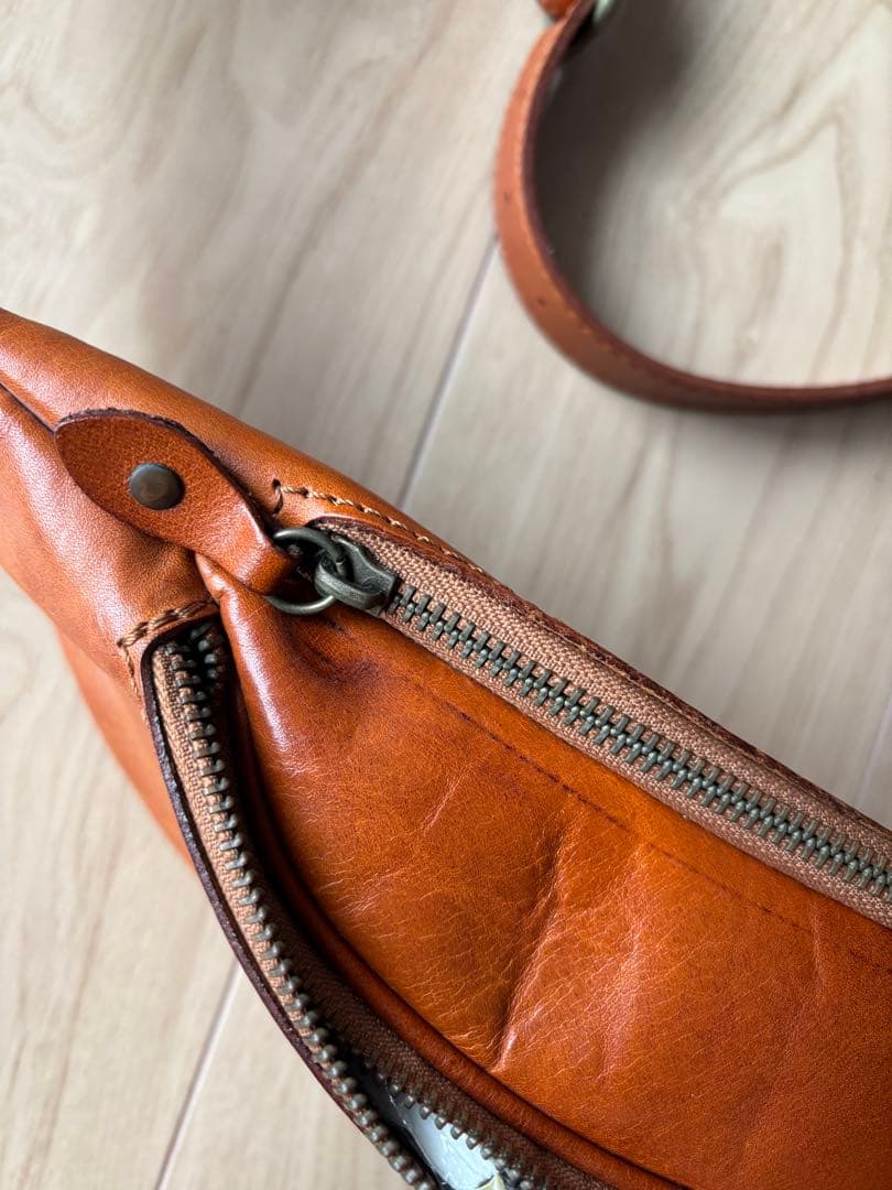 I MEDICI ラージファニーウエストバッグ　イタリア製レザー ボディバッグ