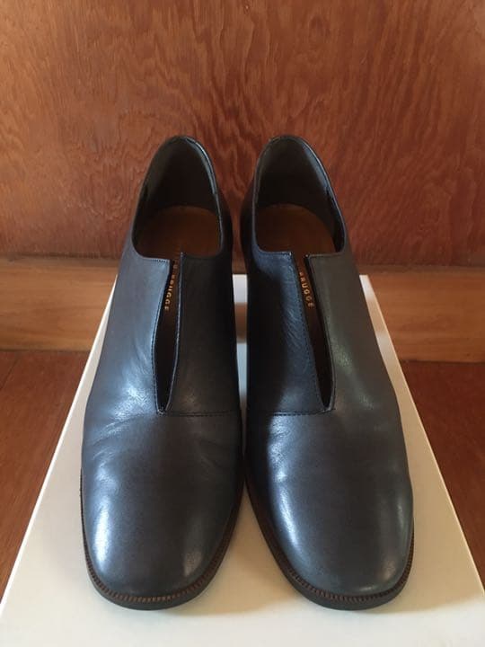 最終値引き　未使用　アトリエブルージュ　パンプス　ブルーグレー　23.5