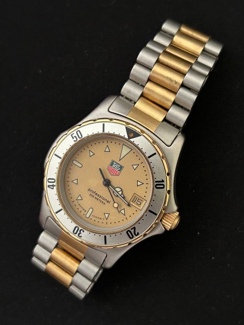 タグ・ホイヤー ダイバーズウォッチ プロフェッショナル200. 稼働中