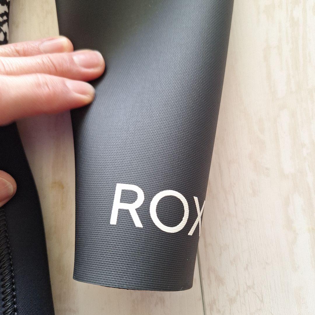 ROXY セミドライスーツ ブラック フラワーパターン