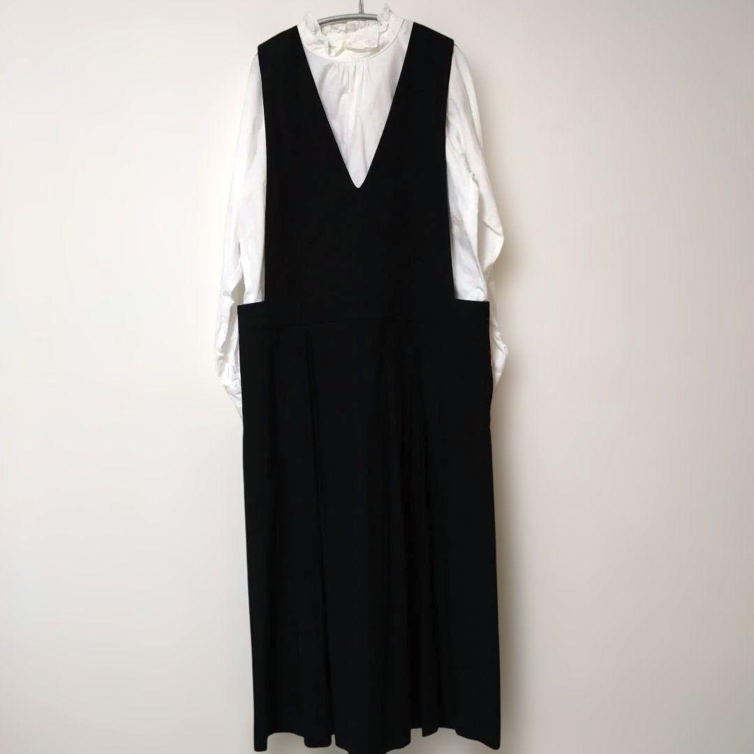 【美品】Cion ブラック Vネック コットンジャンパースカート