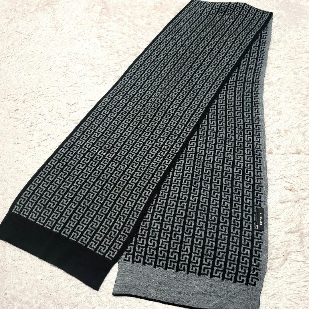 ヴェルサーチ VERSACE 総柄ロゴデザイン マフラー 美品