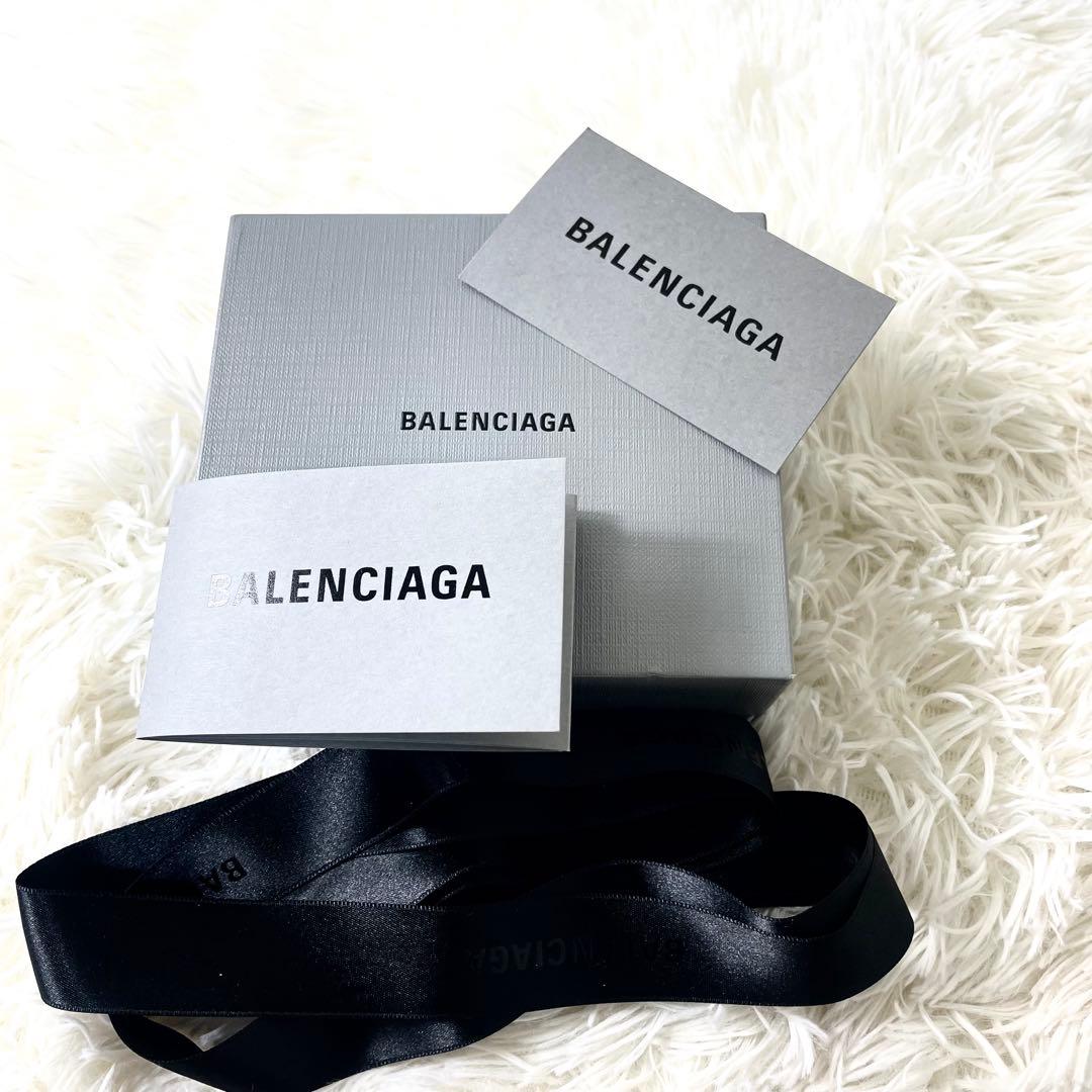 バレンシアガ　BALENCIAGA クロコ　三つ折り財布　ブラック　黒　レザー