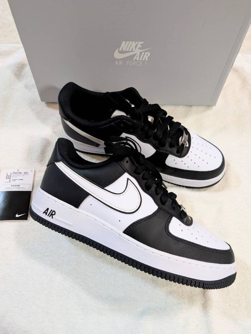 毎日値下げ☆ほぼ新品☆ナイキ エアフォース1 パンダNIKE Air Force