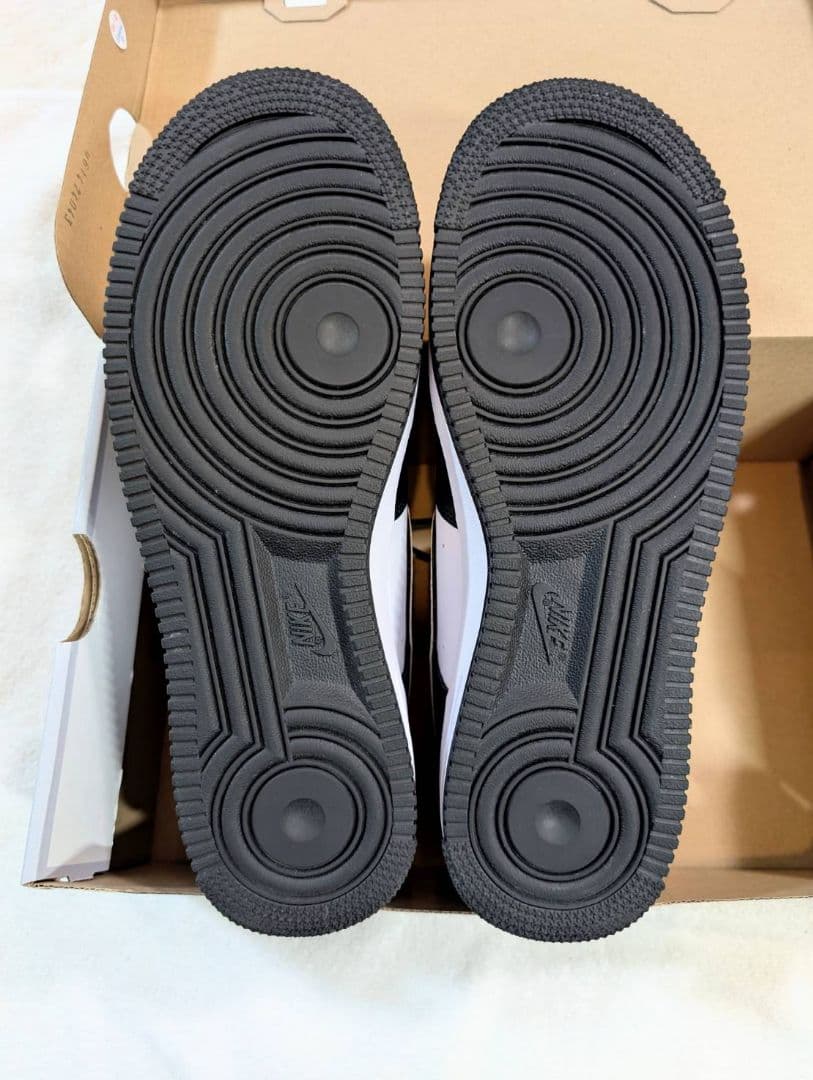 毎日値下げ☆ほぼ新品☆ナイキ エアフォース1 パンダNIKE Air Force