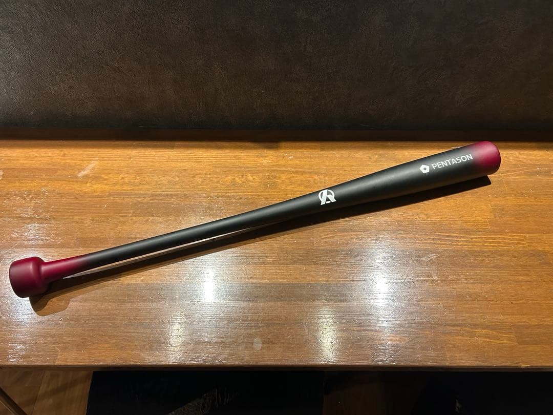 ★PENTA5ON トレーニングバット 黒/赤　アメイジング★