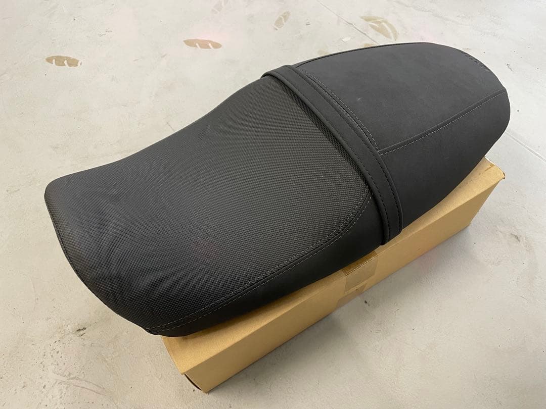 XSR900 カスタムローダウンシート　旧型