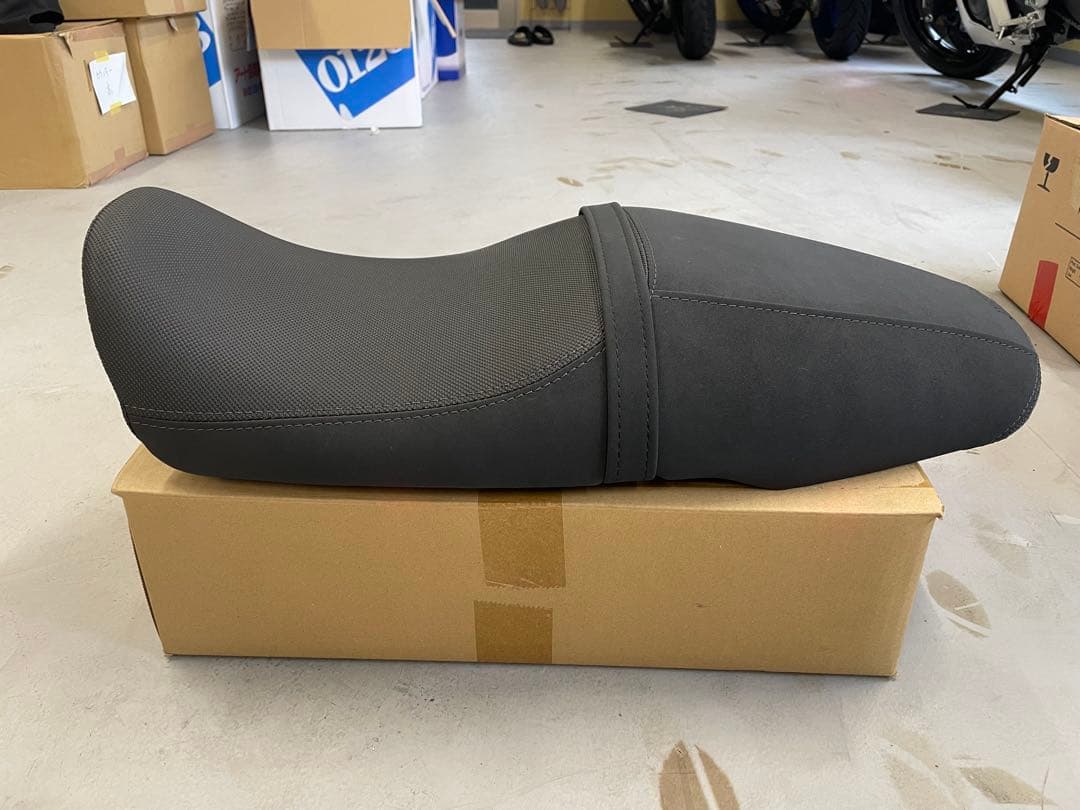 XSR900 カスタムローダウンシート　旧型