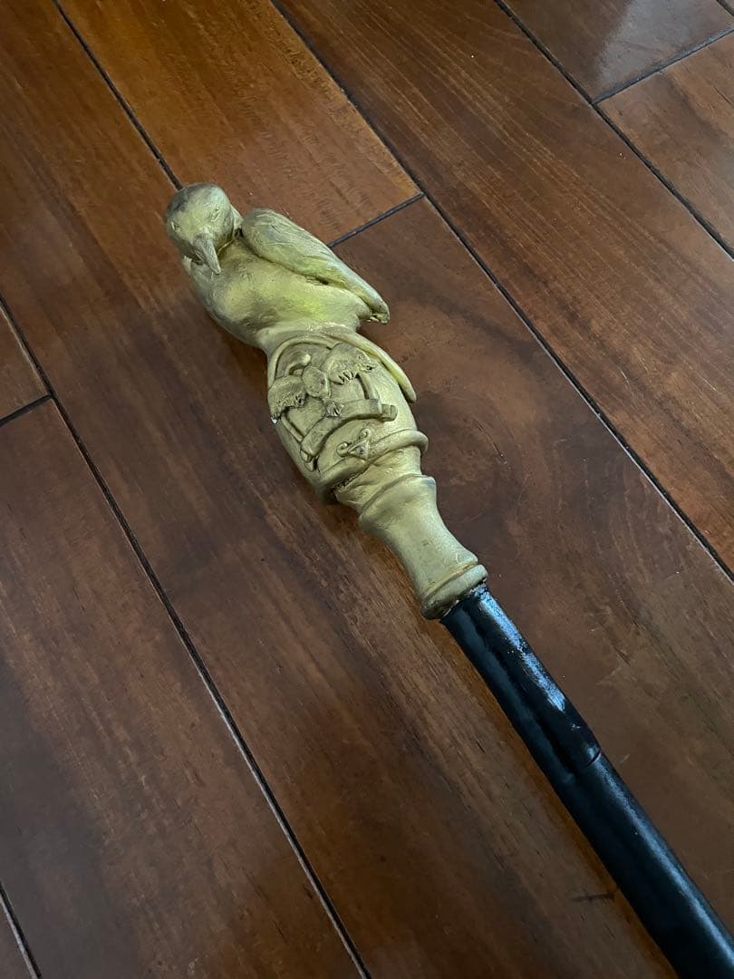 ディア・クロウリー　杖