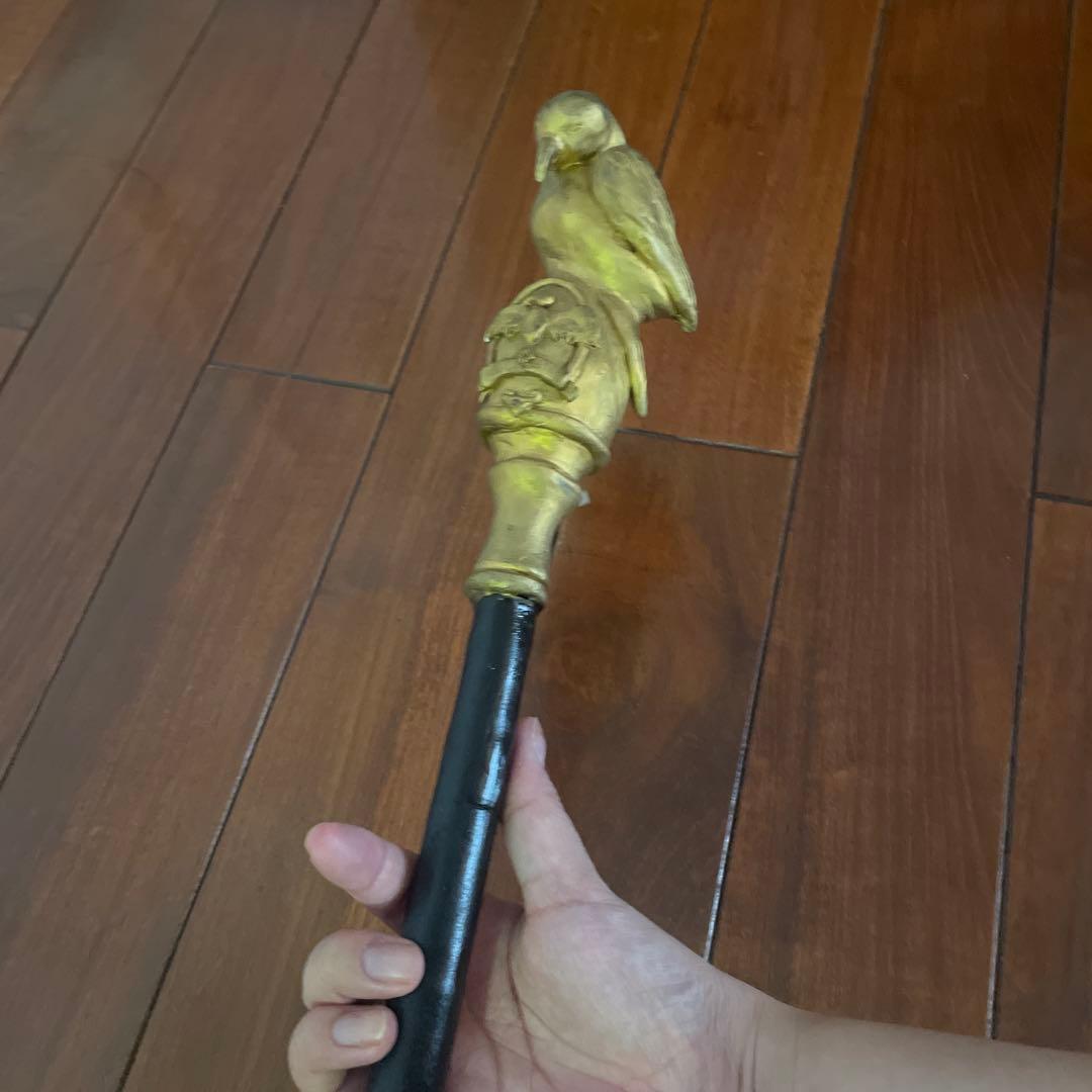 ディア・クロウリー　杖