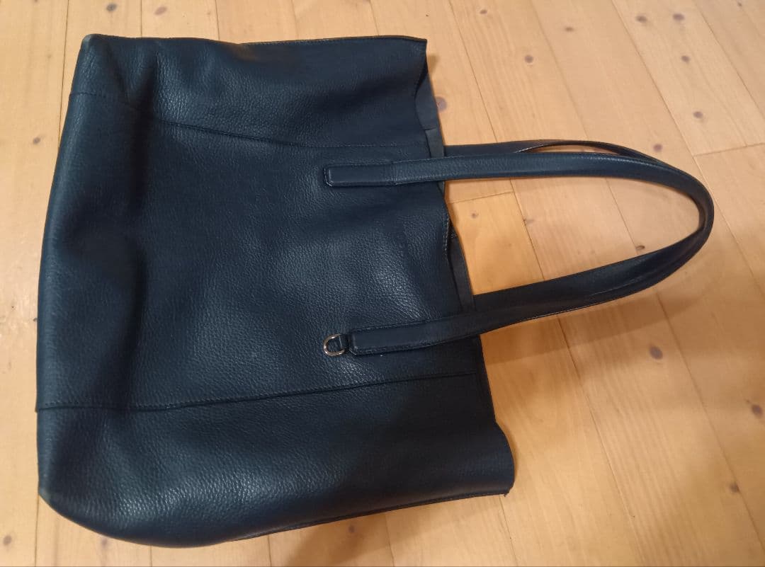 TOD'S ペーパーバッグ　ネイビー レザー トートバッグ