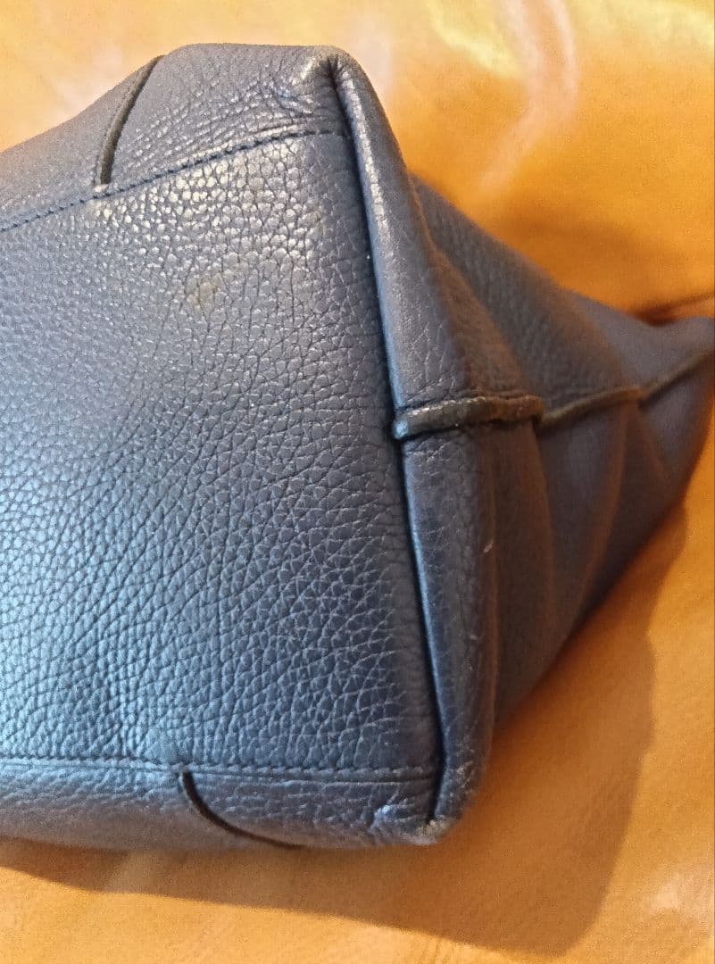 TOD'S ペーパーバッグ　ネイビー レザー トートバッグ