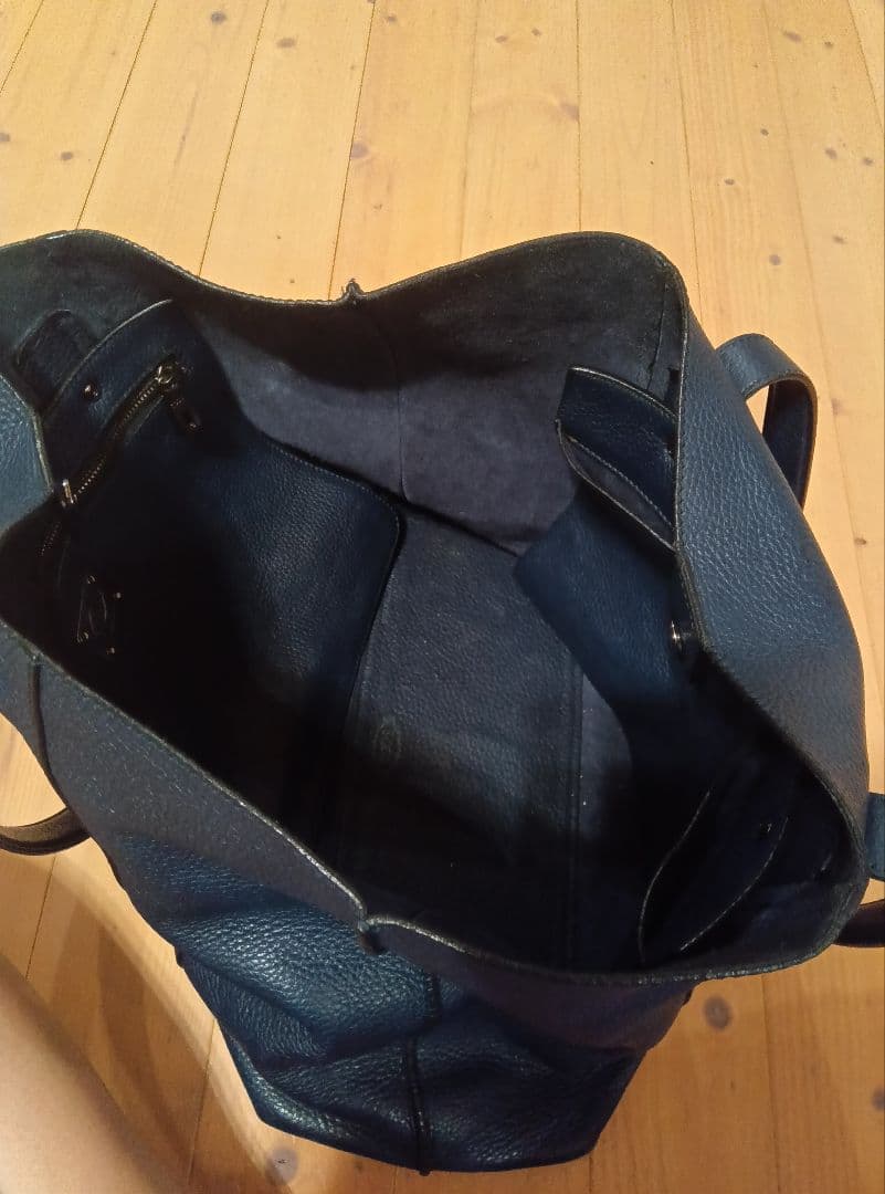 TOD'S ペーパーバッグ　ネイビー レザー トートバッグ