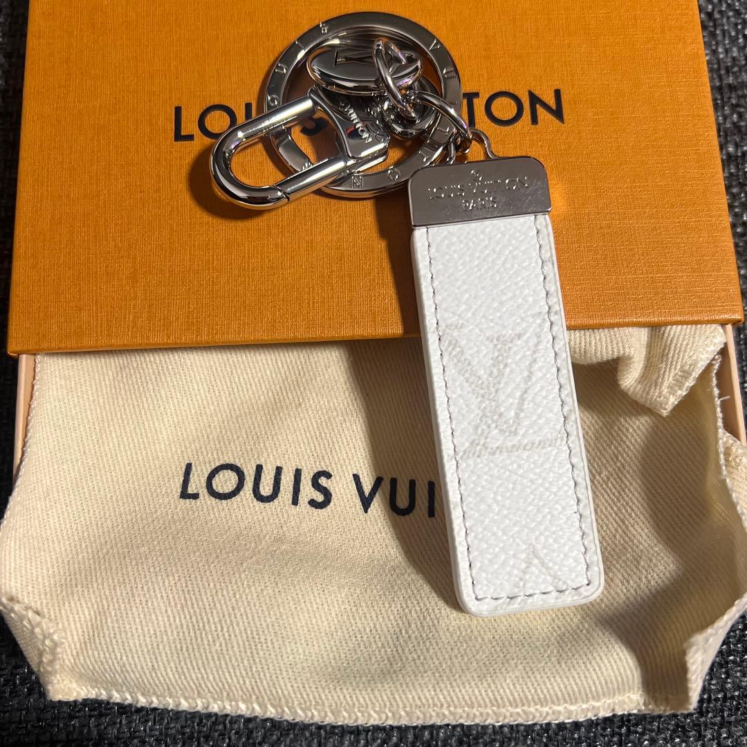 LOUIS VUITTON ホワイトレザー キーホルダー