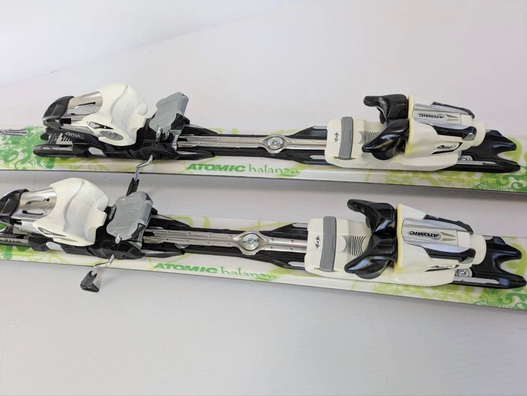 レディーススキー板　ATOMIC NANO 150㎝【ブーツ、ストック付】