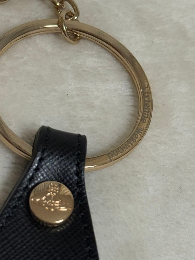 ヴィヴィアン★キーホルダー★オーブ★ゴールド×黒系★美品★箱付き