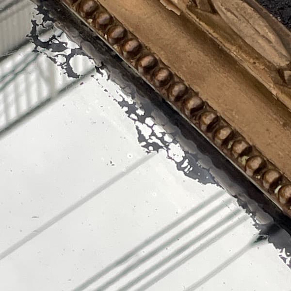 ビンテージ　ウォールミラー　壁掛け鏡　木製枠　木彫りの装飾