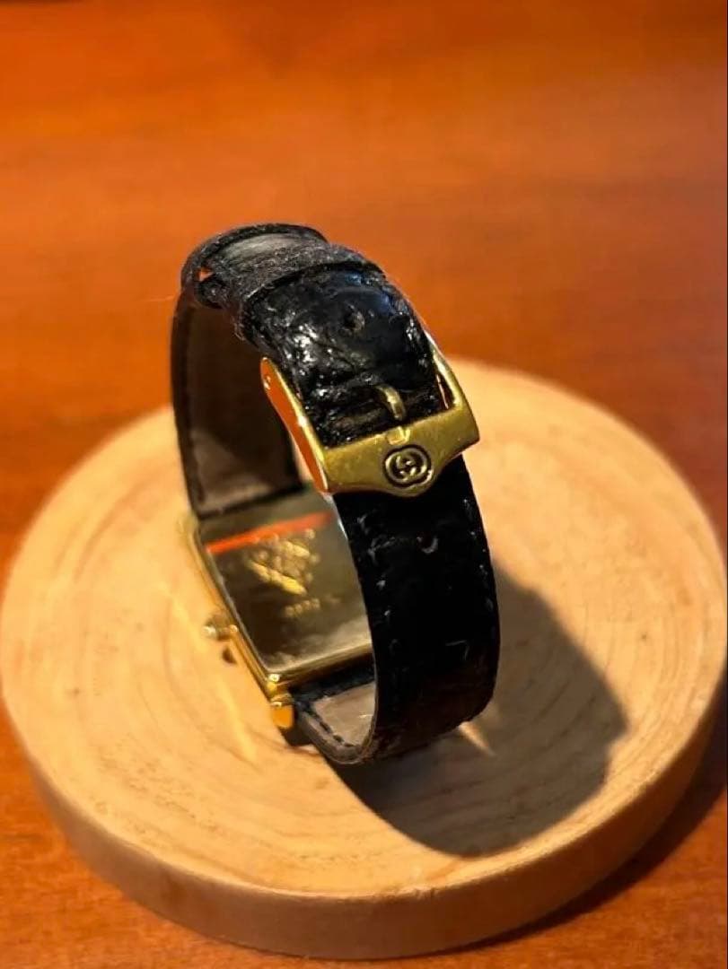 GUCCI 2600L アナログ腕時計 ゴールド/ブラック