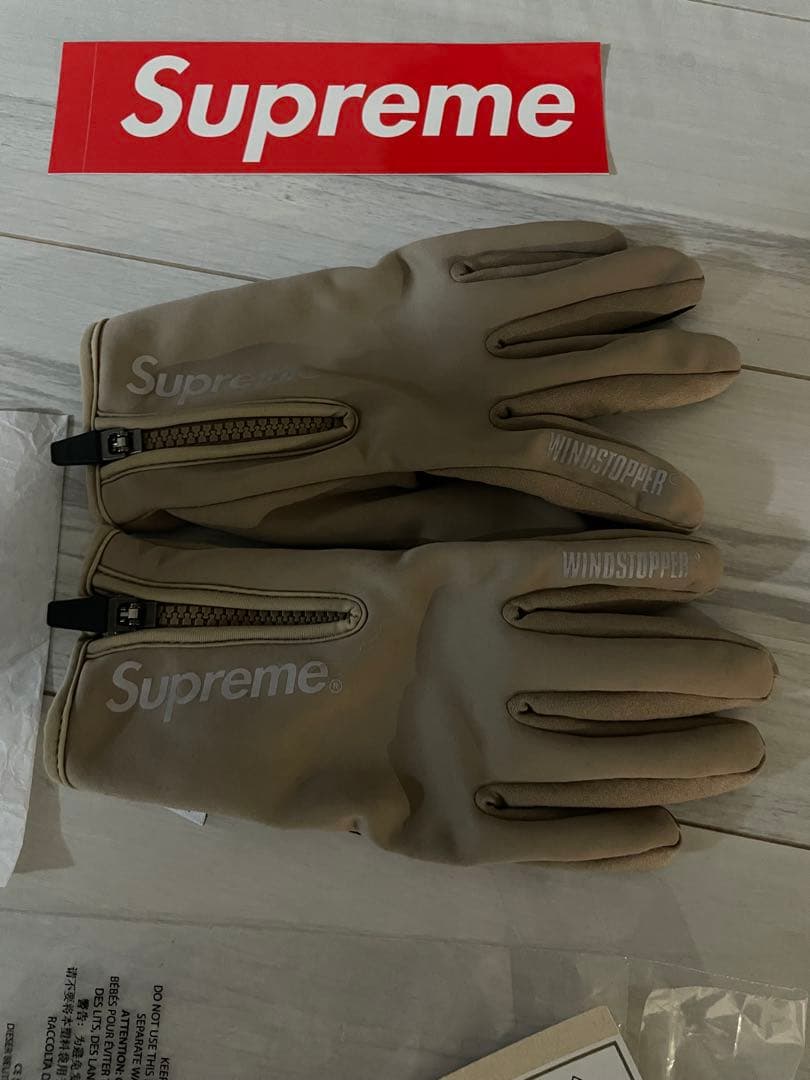 小物 Supreme WINDSTOPPER Zip Gloves \"Taupe\"