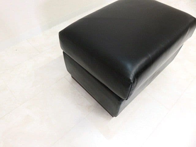 k*o様 Cassina　IXC/カッシーナ 総革オットマン 　スツール/本革オ