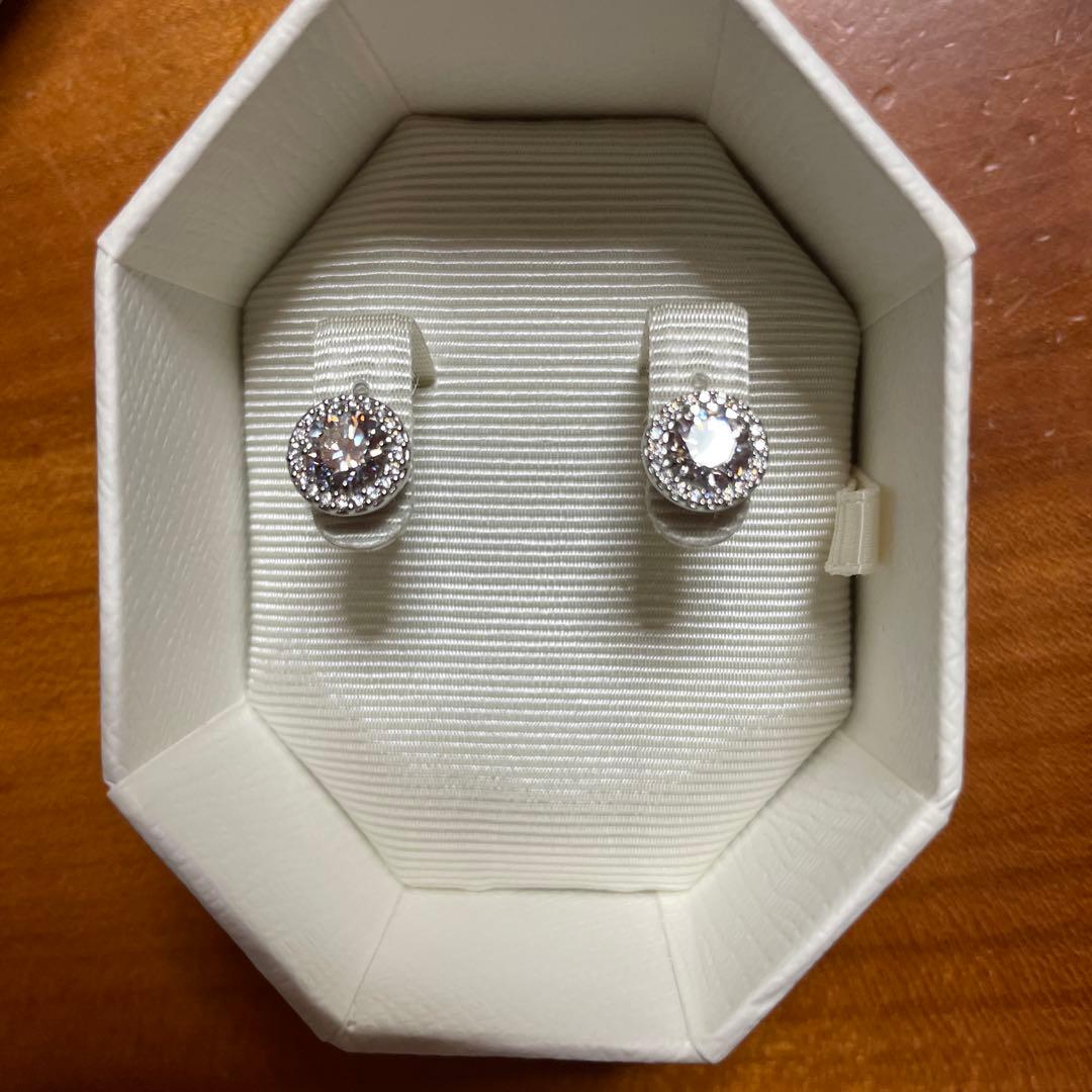 スワロフスキー