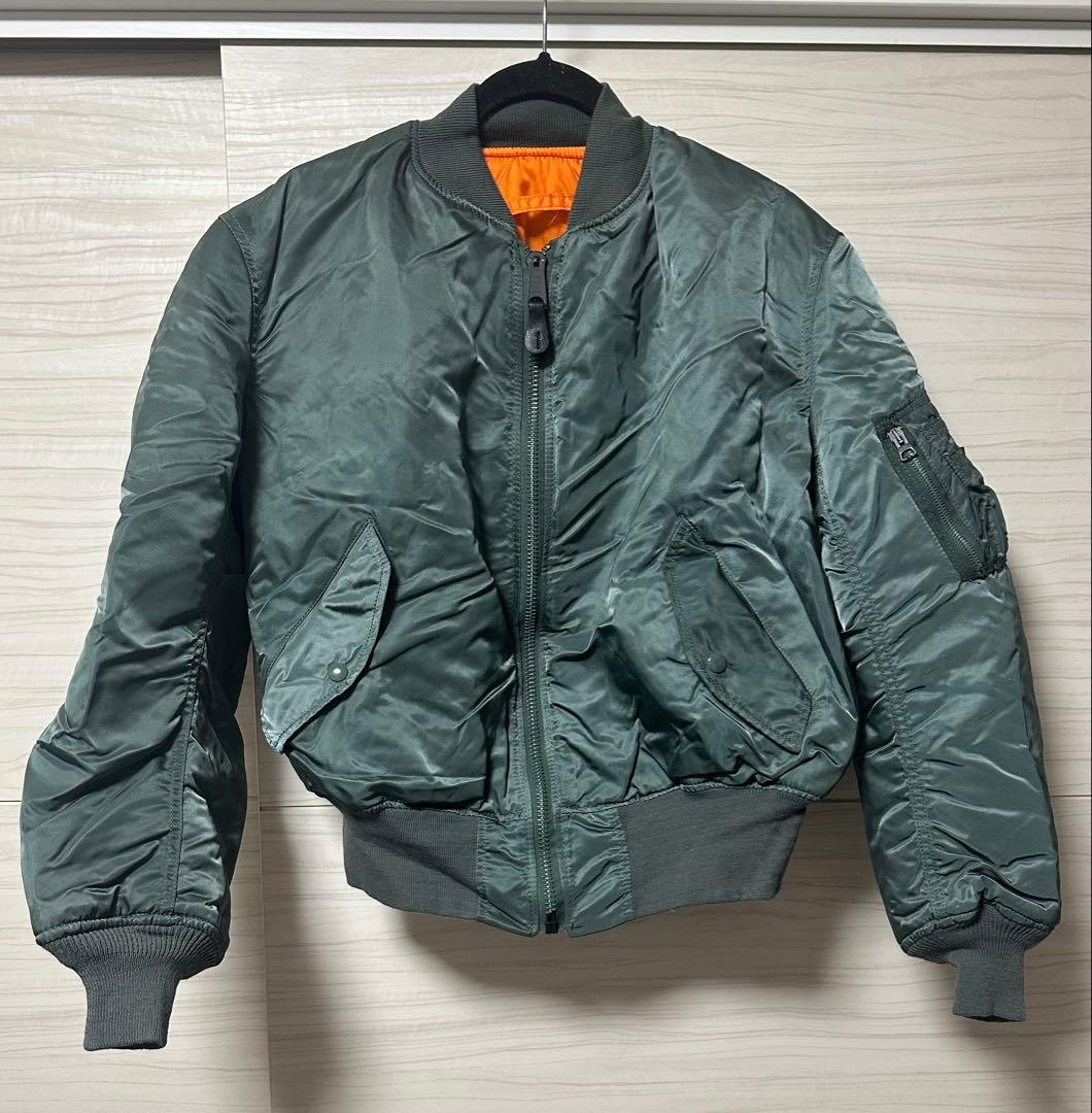 美品アルファインダストリーズ（ALPHA INDUSTRIES）製MA-1　L