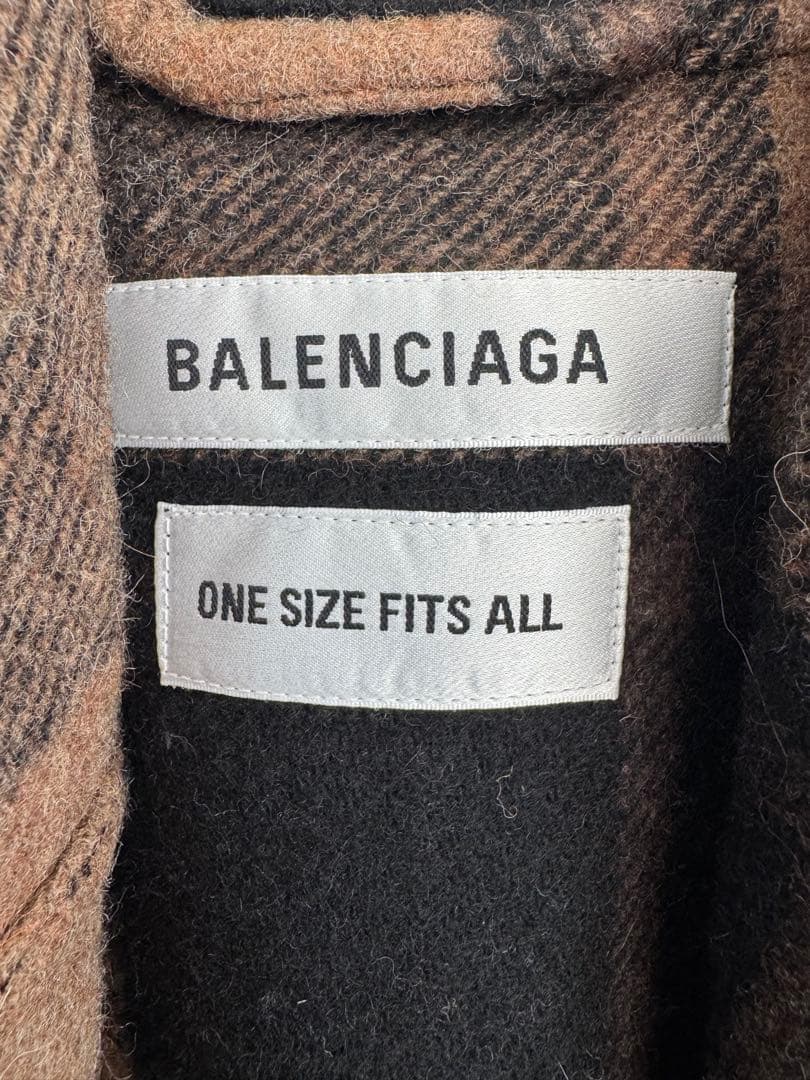 BALENCIAGA フリンジ付きチェックコート