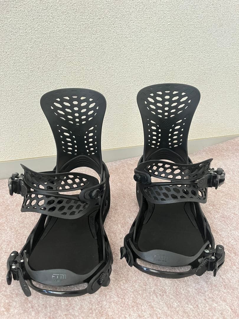 FLUX PR ブラック スノーボードビンディング L/M