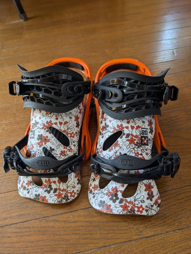 オレンジ 花柄 スノーボード ビンディング