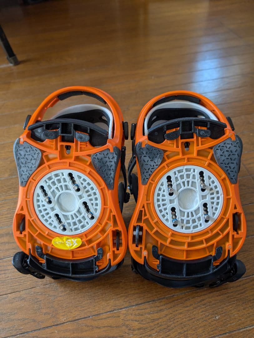 オレンジ 花柄 スノーボード ビンディング