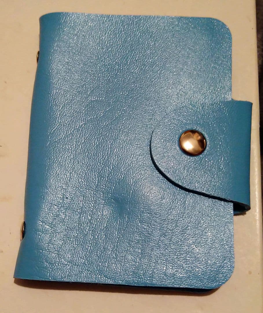 新品　未使用 6色 本革調 カードケース 24枚 ブルー