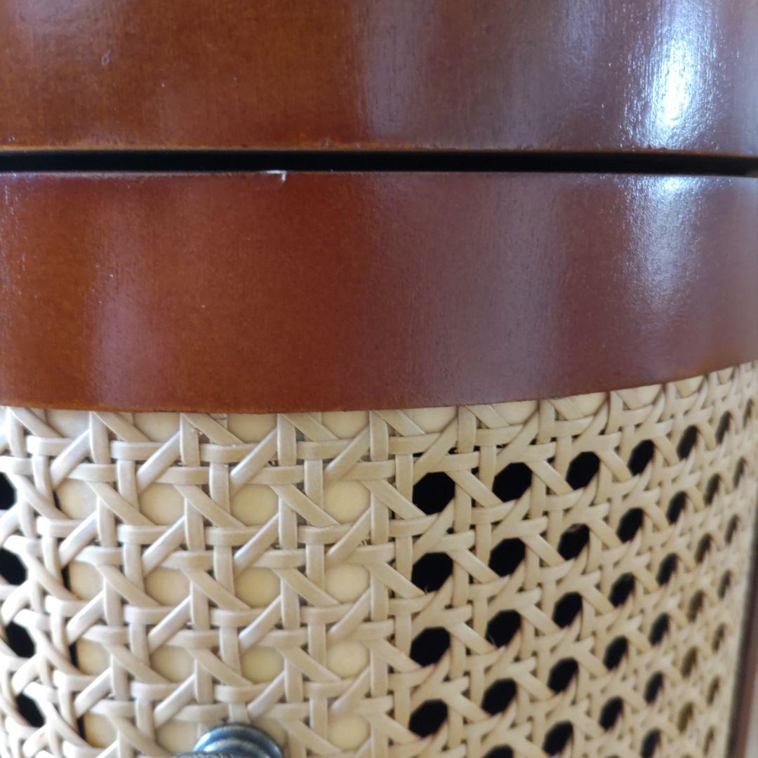 ６０％オフ【未使用に近い】 サイドテーブル ラタン調 引出し付テーブル 木製