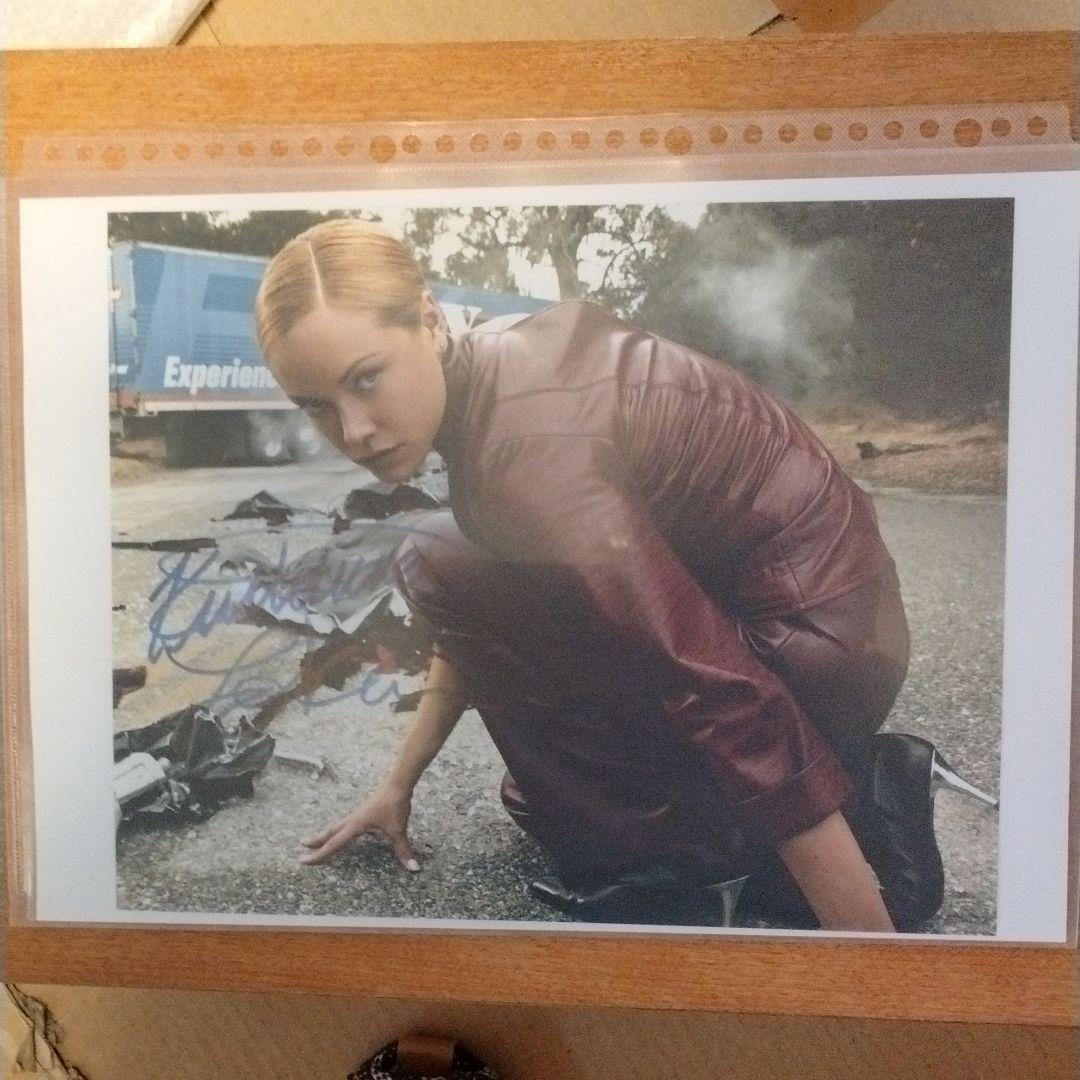 クリスタナ・ロ-ケン直筆サイン入り写真。