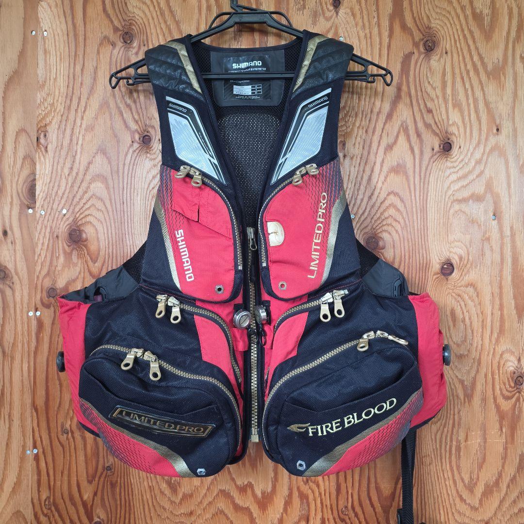 リミテッドプロ　フローティングベスト