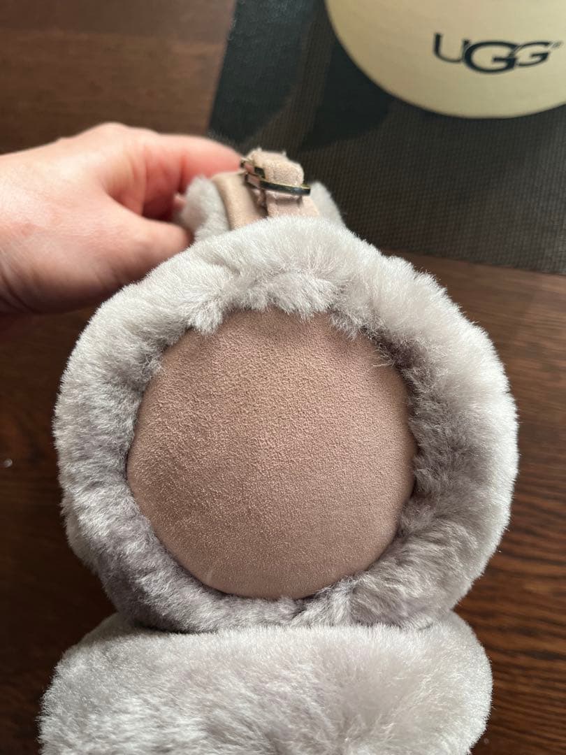 UGG イヤーマフ　耳あて