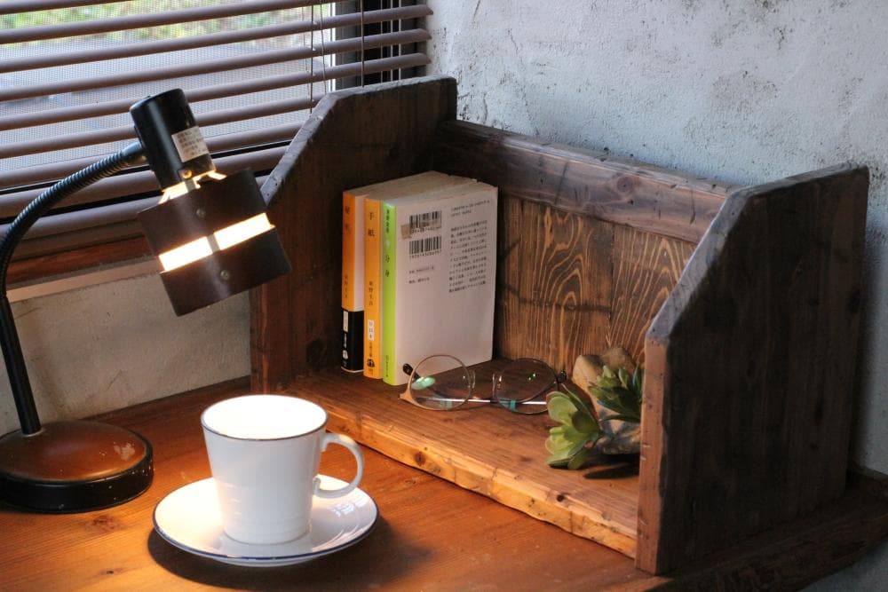 ハンドメイド　ブックシェルフ　ブックスタンド　本立て　アンティーク風　ダメージ