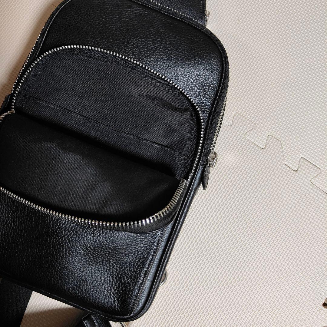 【極美品】COACH コーチ ボディバッグ　イーサンパック　黒　ブラック