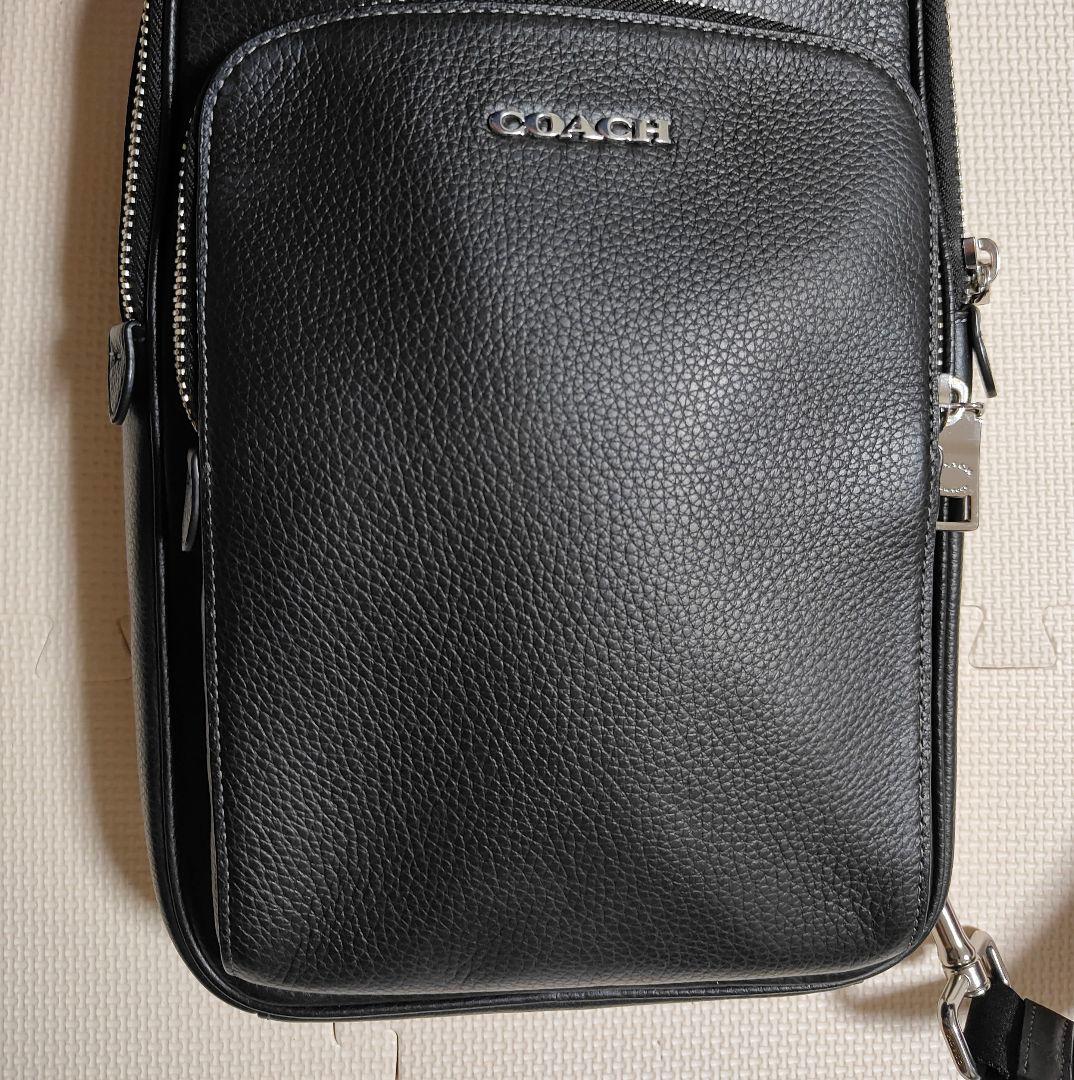 【極美品】COACH コーチ ボディバッグ　イーサンパック　黒　ブラック