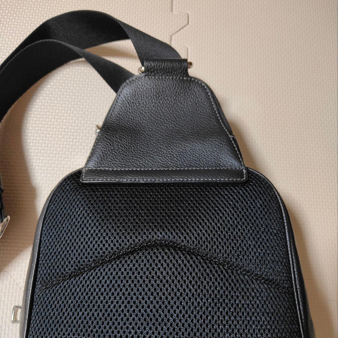 【極美品】COACH コーチ ボディバッグ　イーサンパック　黒　ブラック