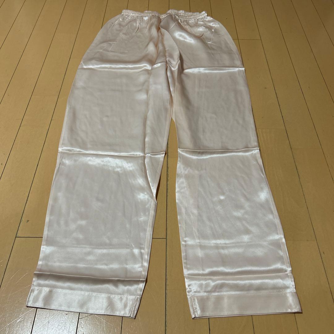 新品未使用ランコムLANCOMEシルク100%ピンクパジャマフリーサイズ