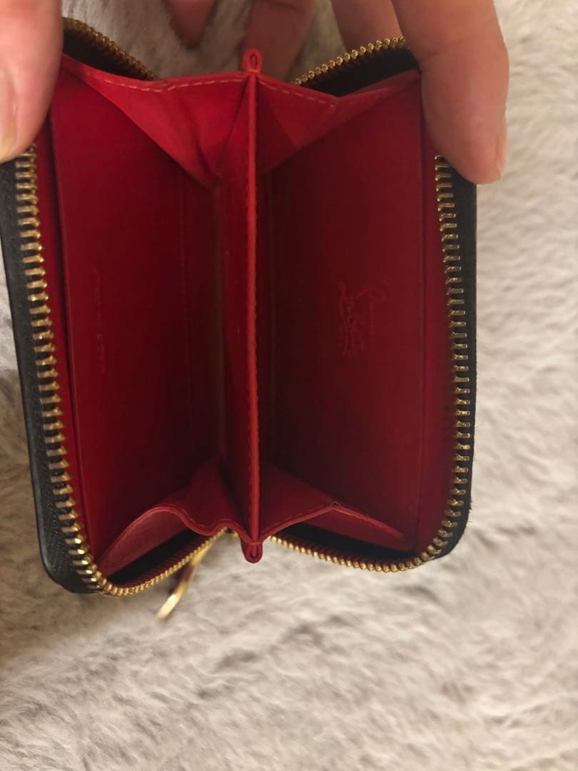 クリスチャンルブタン スタッズ装飾 ブラックレザーケース