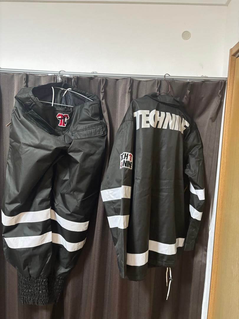 TECHNINE スノーボードウェア ブラック