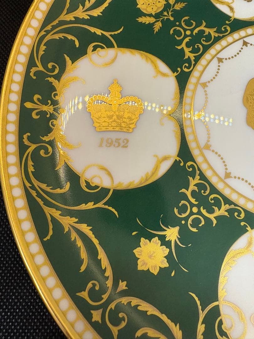 ハロッズ エリザベス女王 ダイヤモンドジュビリー プレート グリーン