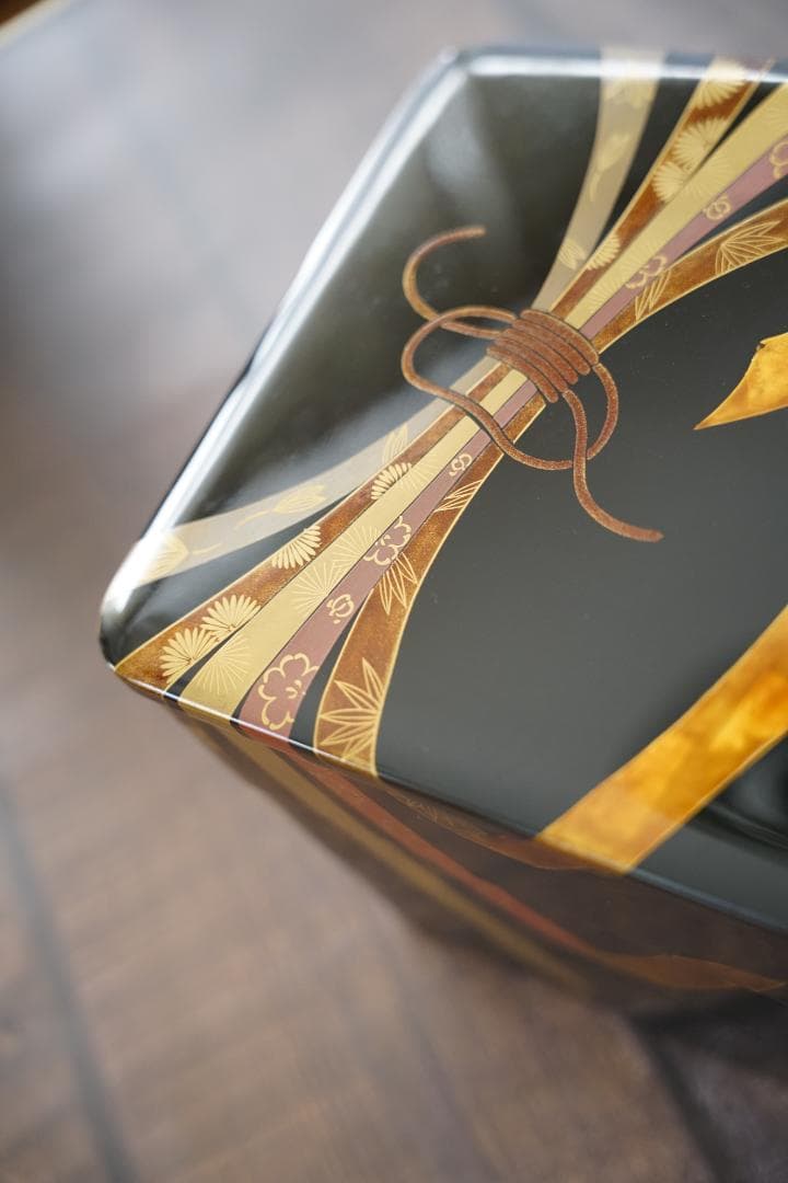 輪島塗　前田松斎作　熨斗蒔絵三段重箱