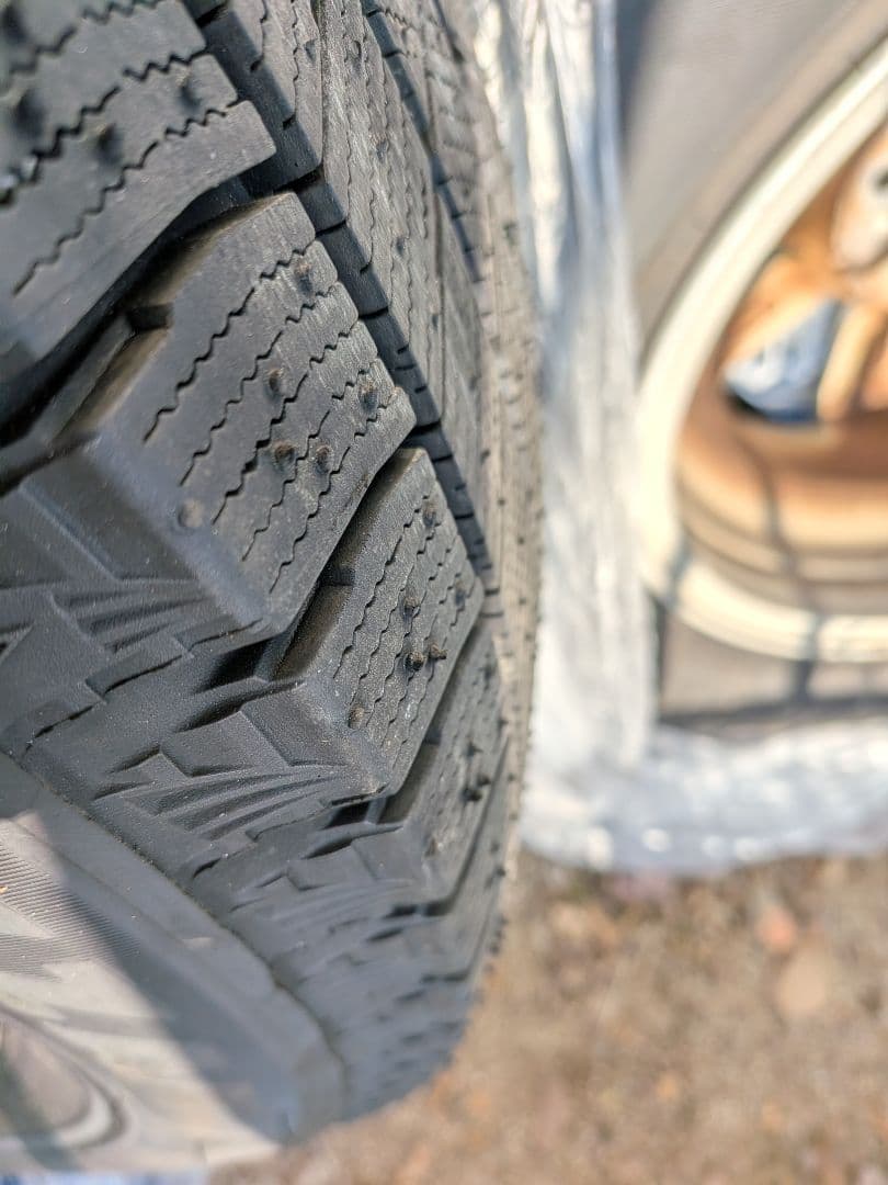 ブリザックVRX3 195/65/15 走行150km未満 スタッドレス①