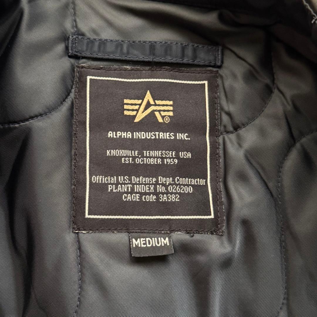 ALPHA INDUSTRIES フライトジャケット　ミリタリー　中綿入り