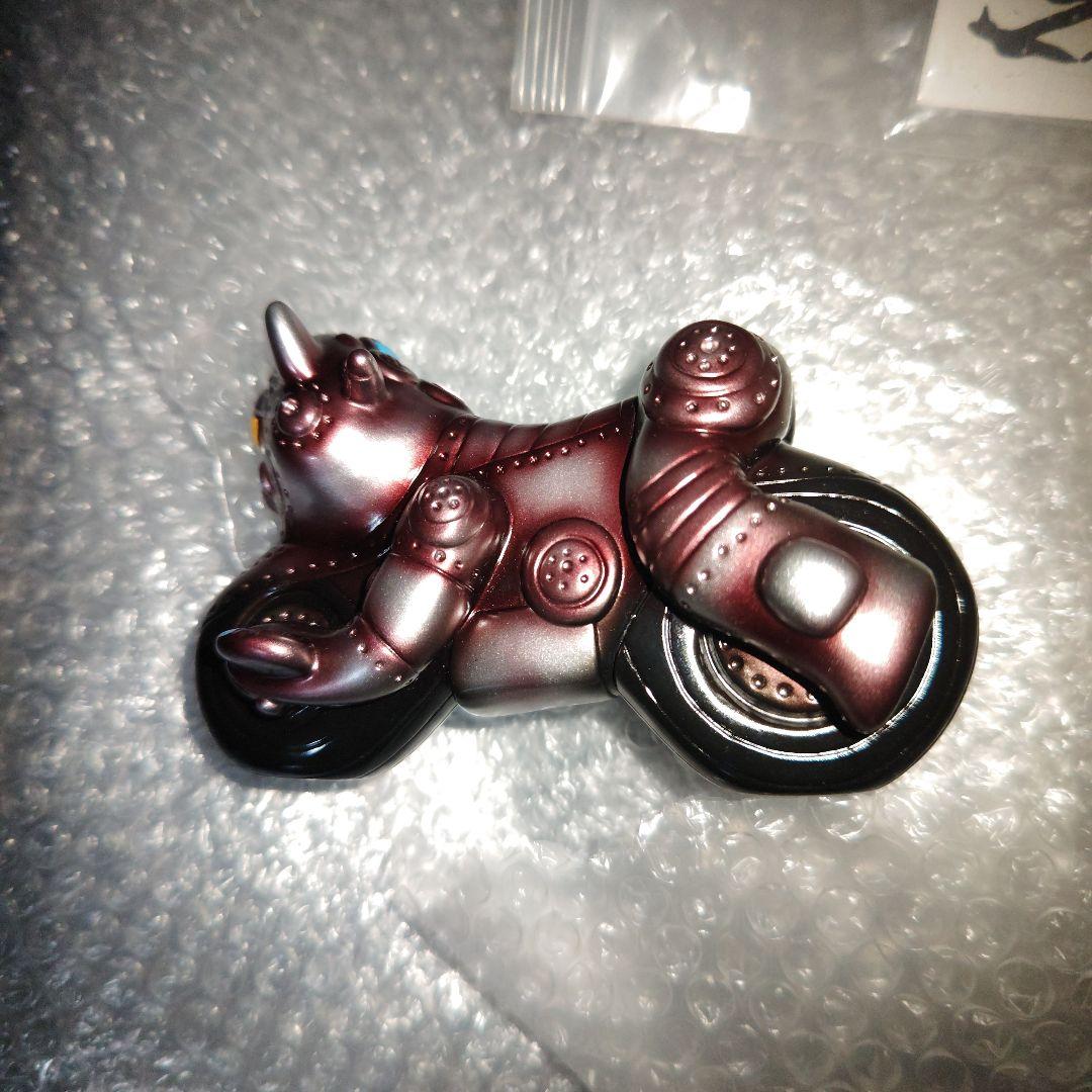 PILLS TOY　夢幻ロボット　人造人間　ソフビ　白